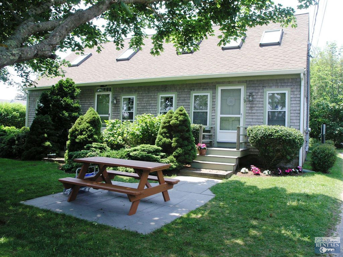 73 Main Street #10 Chatham, MA 02633 rental details